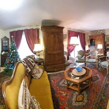 Bed & Breakfast Le Petit Manoir *